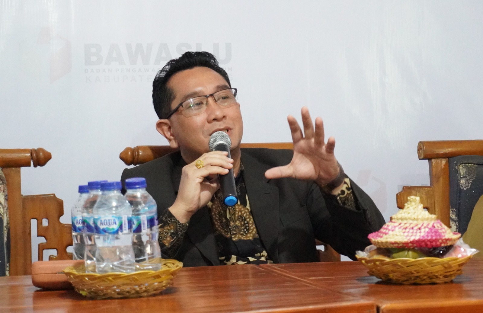 Monev Kelembagaan