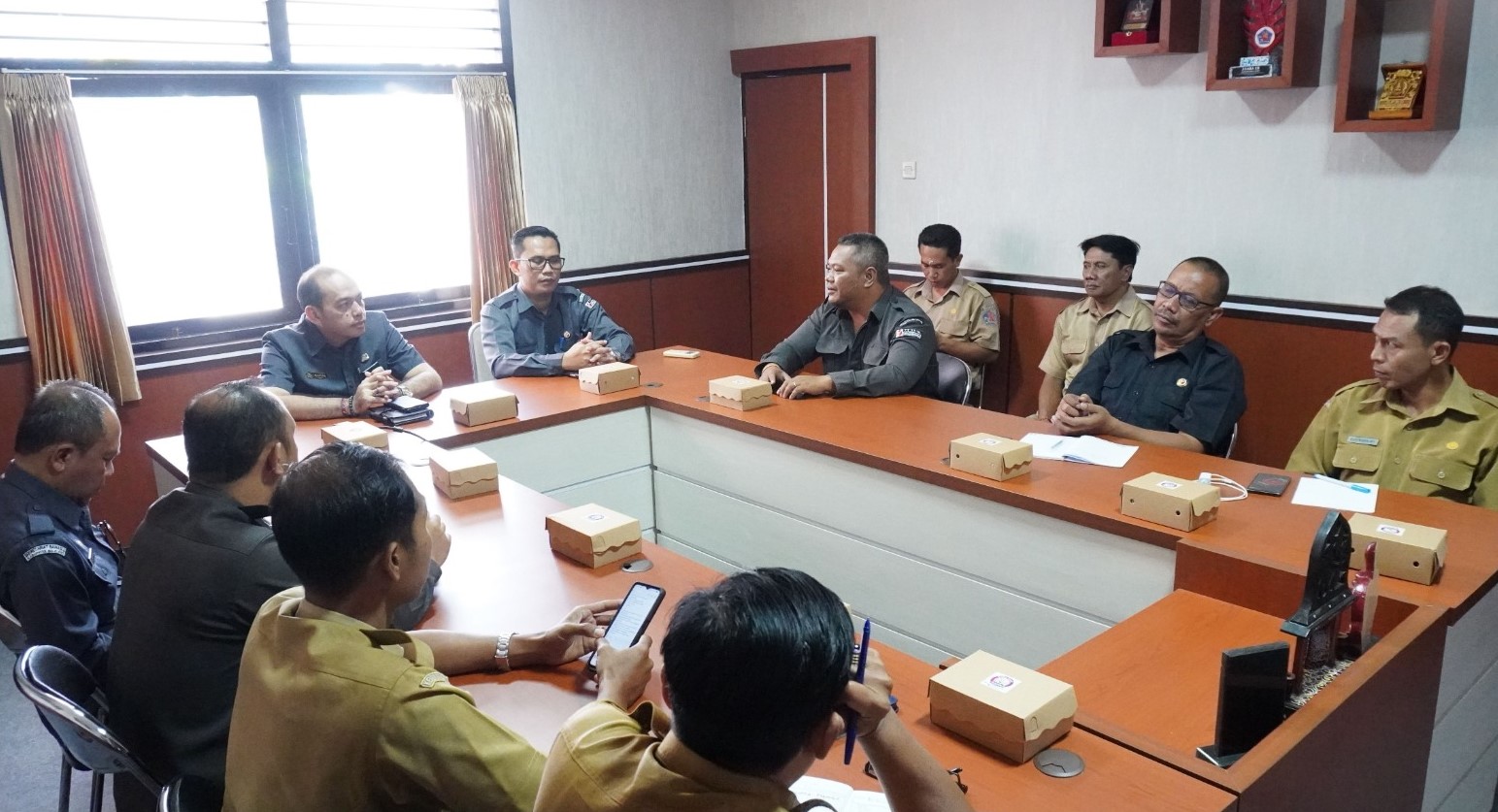 Audiensi dengan Badam Kesbangpol dan KPU