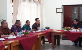 Audiensi dengan Pemkab Buleleng