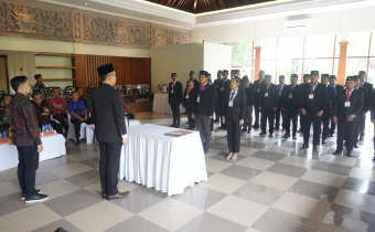 Pelantikan 27 Pengawas Kecamatan